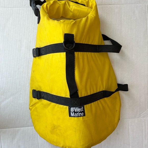 Yellow Life Vest - Picture 4 of 5